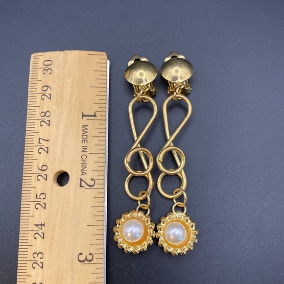 Unique Gold Pearl Drop Earrings - Picture 4 of 6